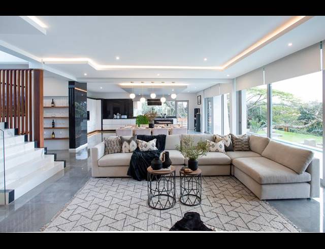 7 BEDROOM HOUSE FOR SALE IN ZIMBALI ESTATE